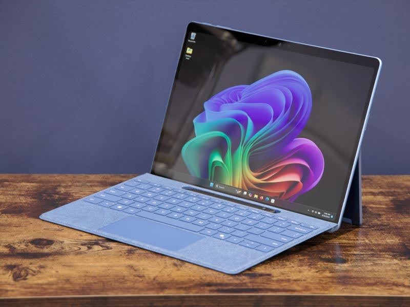 سرفیس لپ تاپ 7 از بهترین سرفیس ها برای طراحی